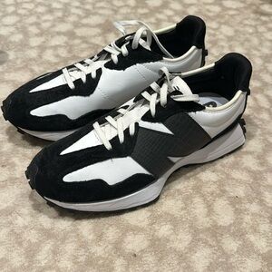 New Balance 327 black and white